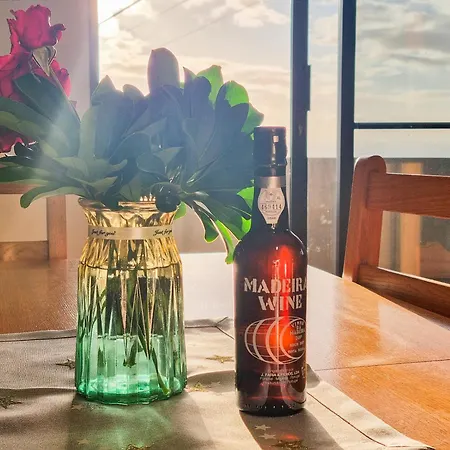 House Of Massapez | Calheta 파야다오벨라