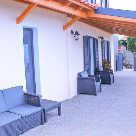 House Of Massapez | Calheta 아파트 *