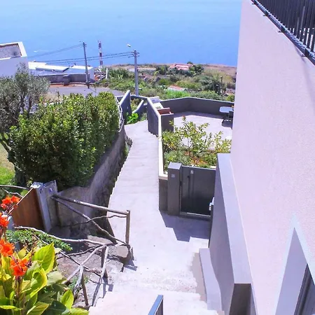 House Of Massapez | Calheta