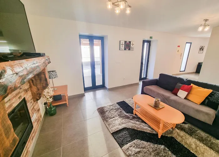 House Of Massapez | Calheta